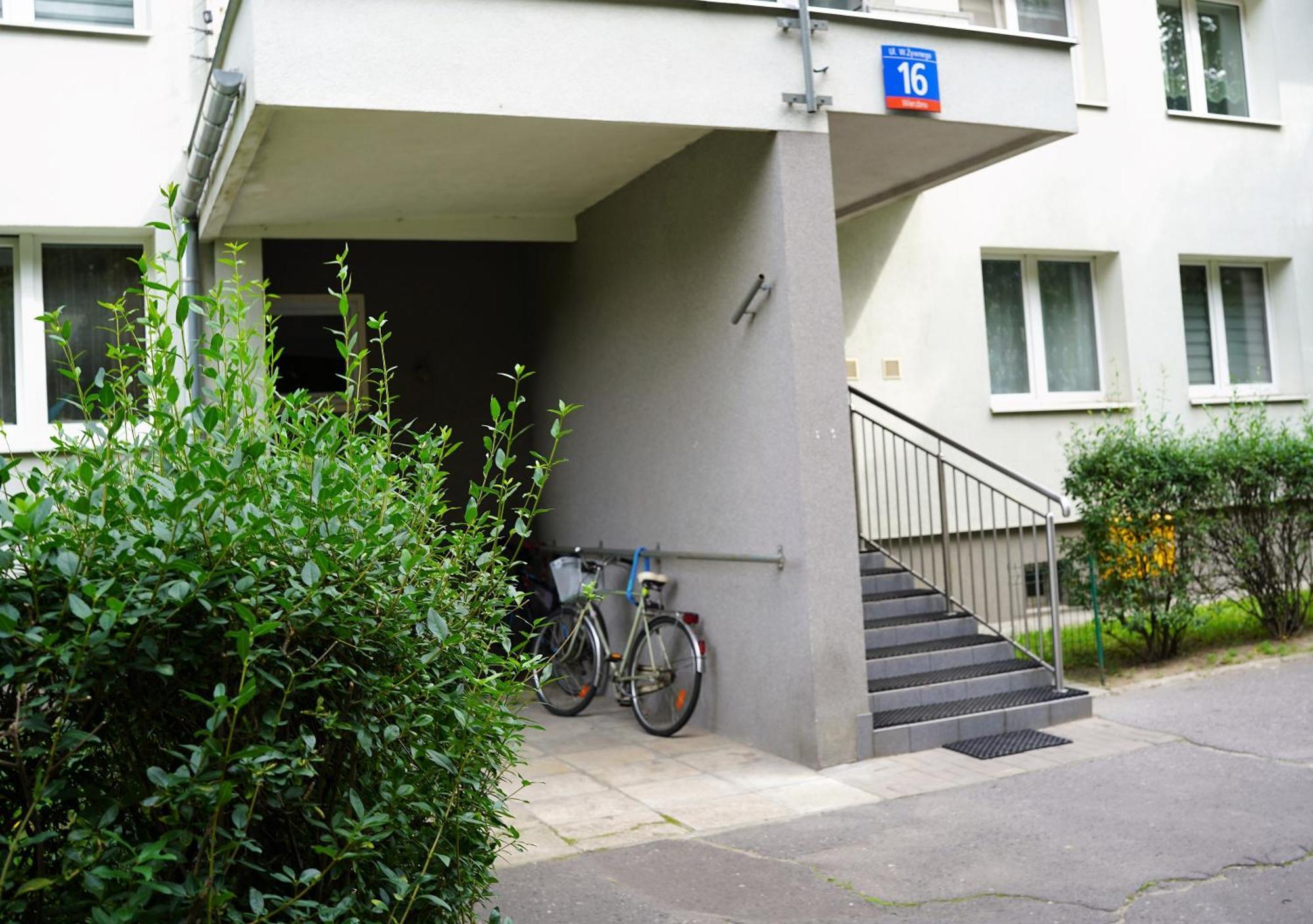 Nice Apartament With Small Tub Warsaw Exterior photo